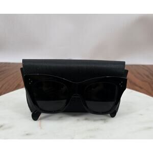 CELINE CL4008IN Polarized Cat-Eye Sunglasses in Black | Made in Italy